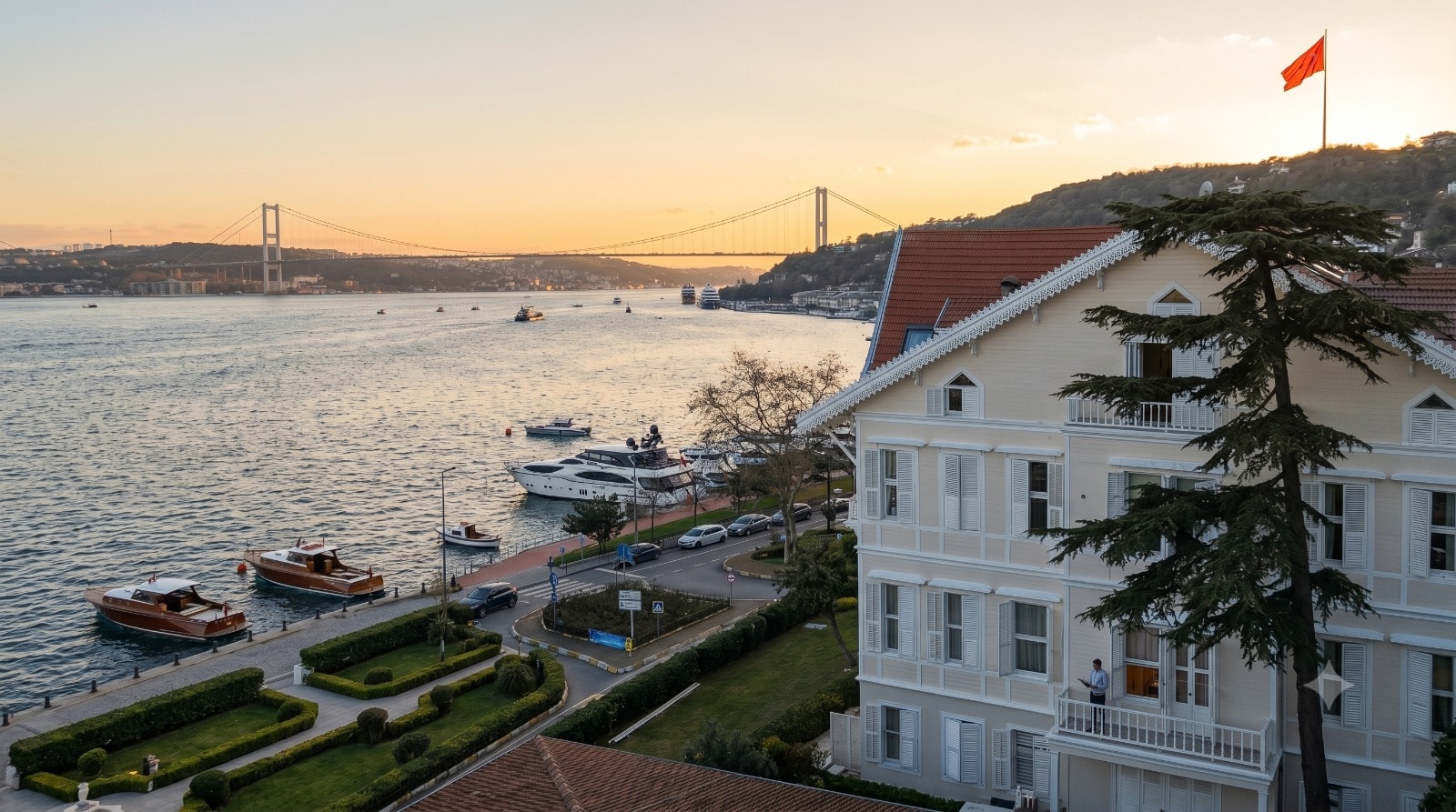 Retim dış cephe uygulaması — İstanbul Boğazı tarihi bina